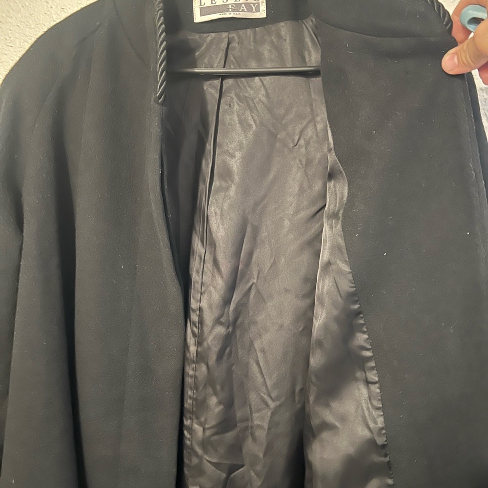 Vintage Leslie Fay Wool Coat Womens Size 8 Black Made in USA Velvet Cuffs DEFECT - Picture 3 of 6